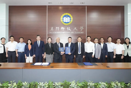十年携手笃行，聚力焕新启航！珠海市中西医结合医院与澳门科技大学续签共建协议